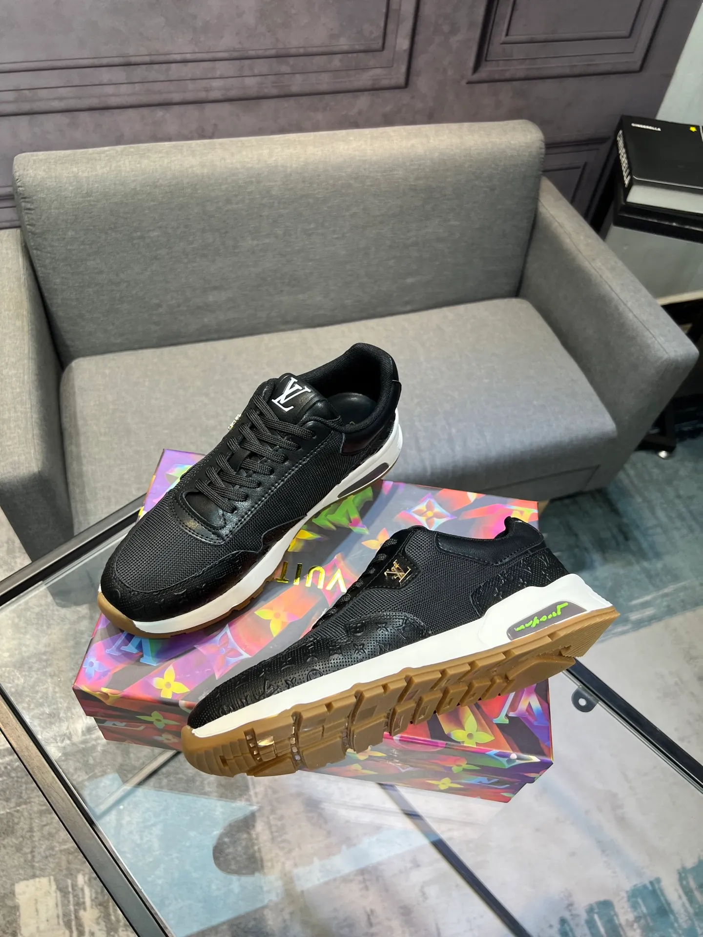 Men's shoes 💰460 "LV" The latest men's casual shoes, genuine leather lining, rubber wear-resistant outsole, fine lines and beautiful strips, not too much decoration, European and American style, comfortable and high-grade, optional, size number: 38 to 44 45 can be customized